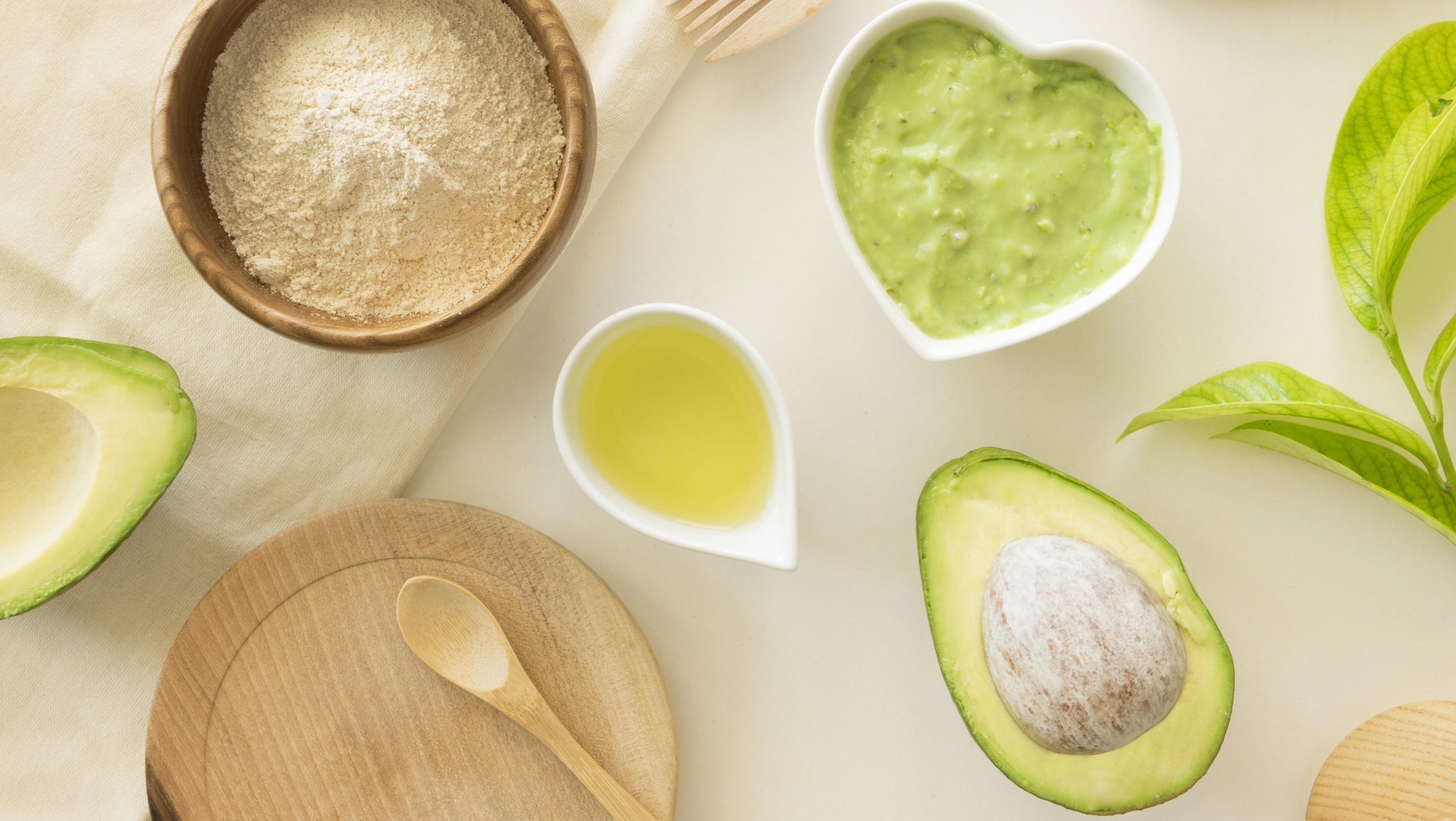 avocado and honey for rice face mask